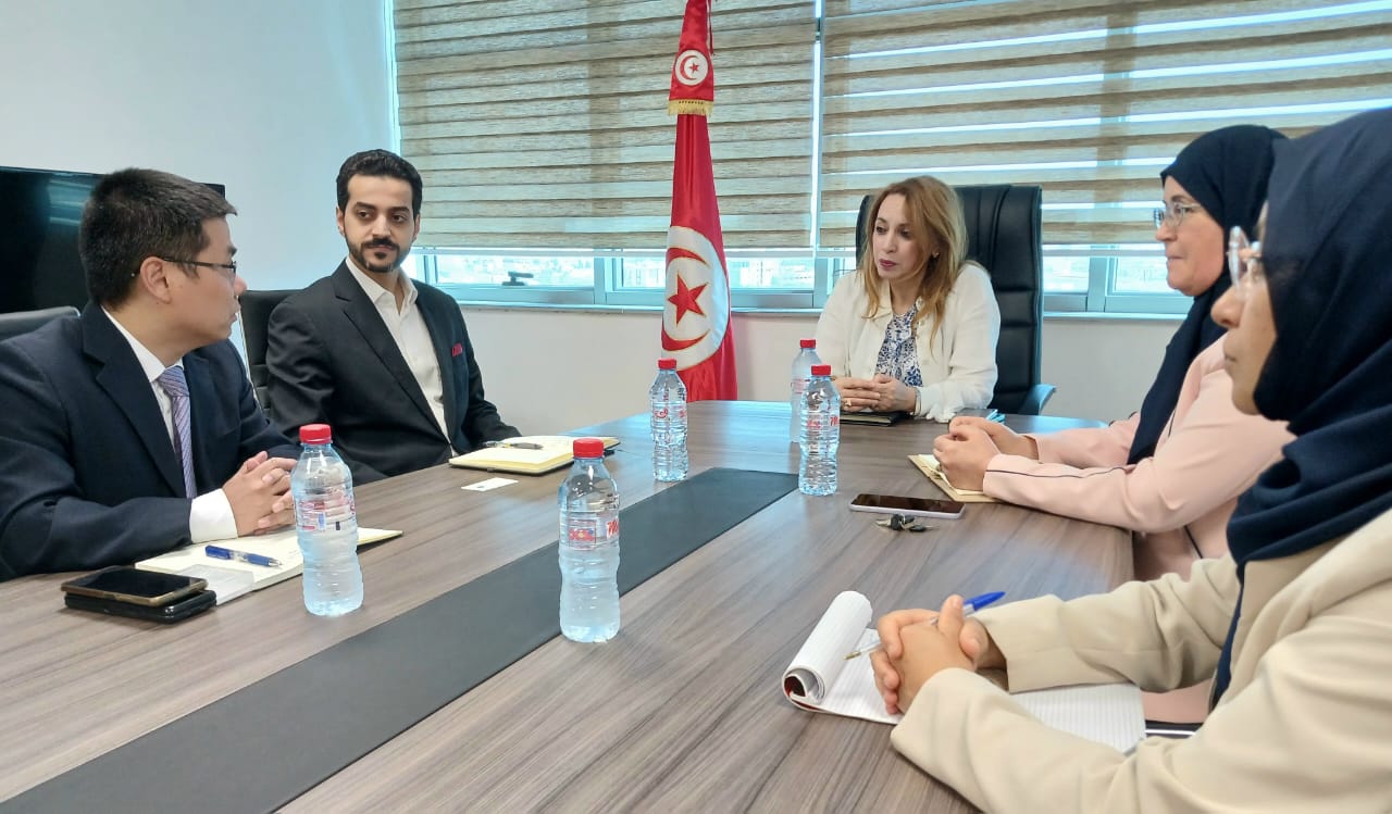 وزيرة الإقتصاد تتباحث مع وفد من الشركة السعودية الصينية SABATCO فرص الإستثمار والشراكة.